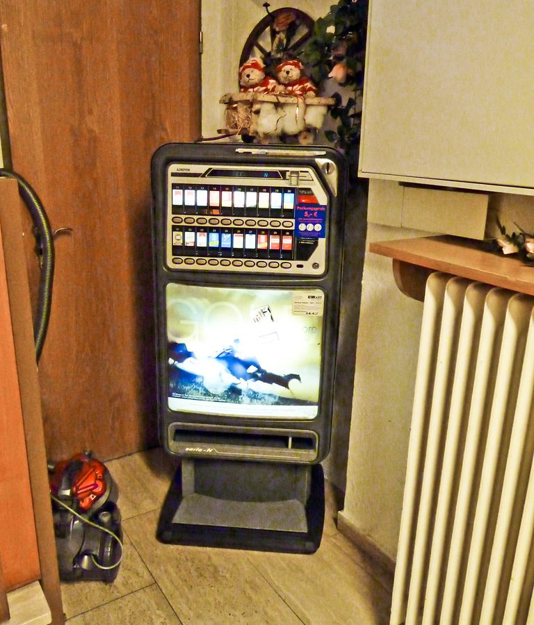 Classic cigarette machine — how to use an electric rolling machine